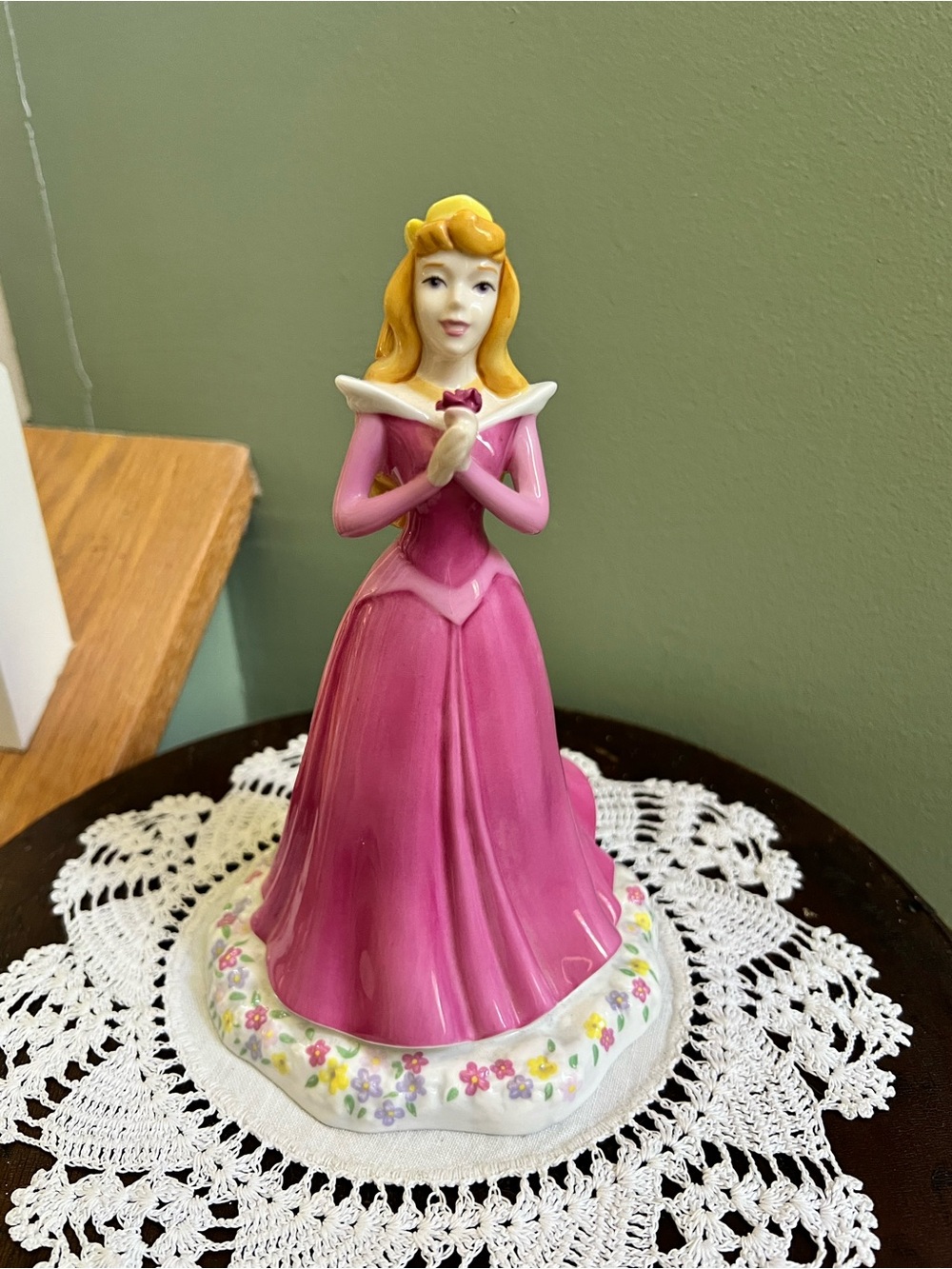 Royal Doulton Disney Princesses Collection Sleeping Beauty porcelain figurine